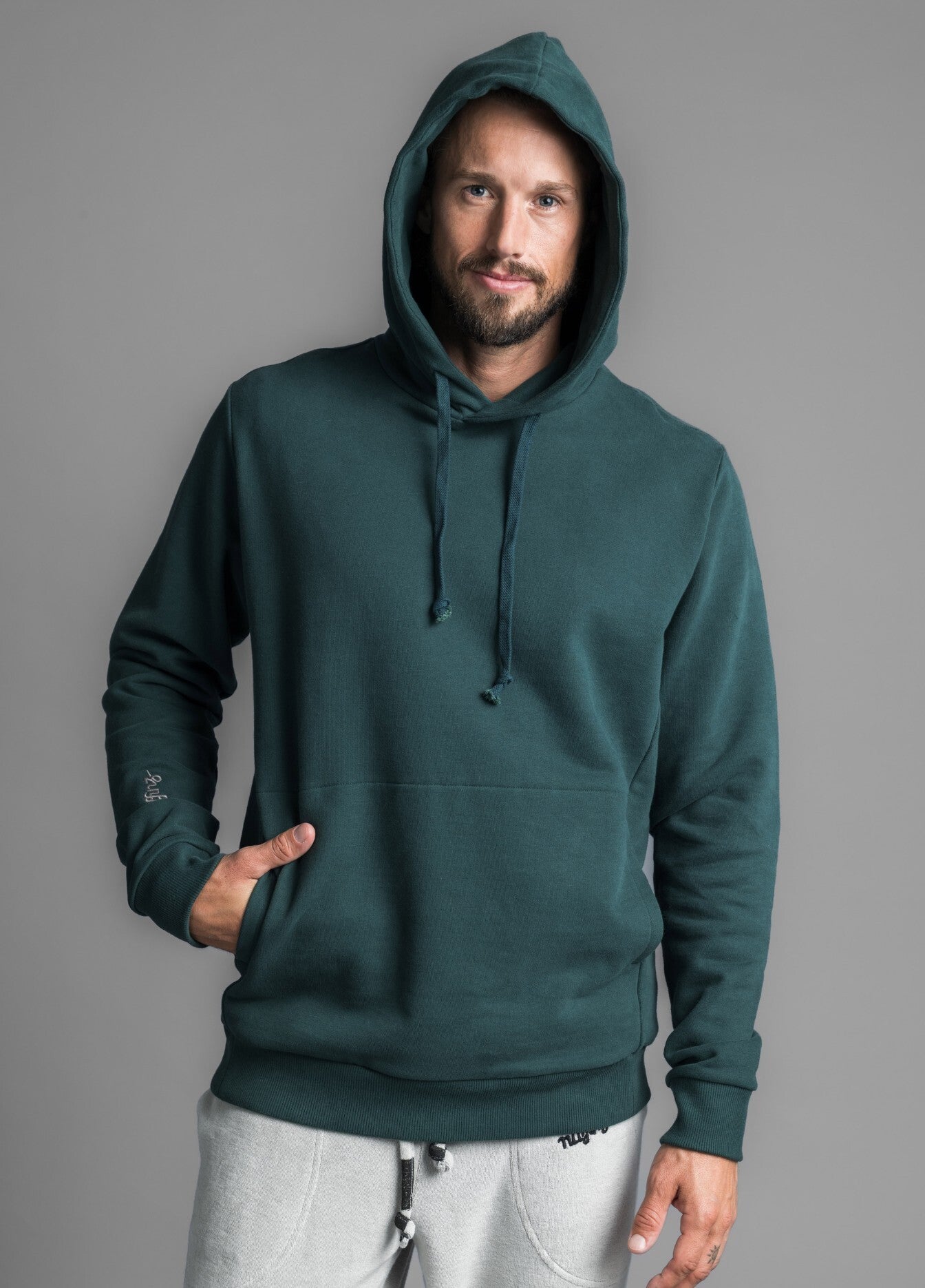 PONDEROSA PINE SOLID HOODIE