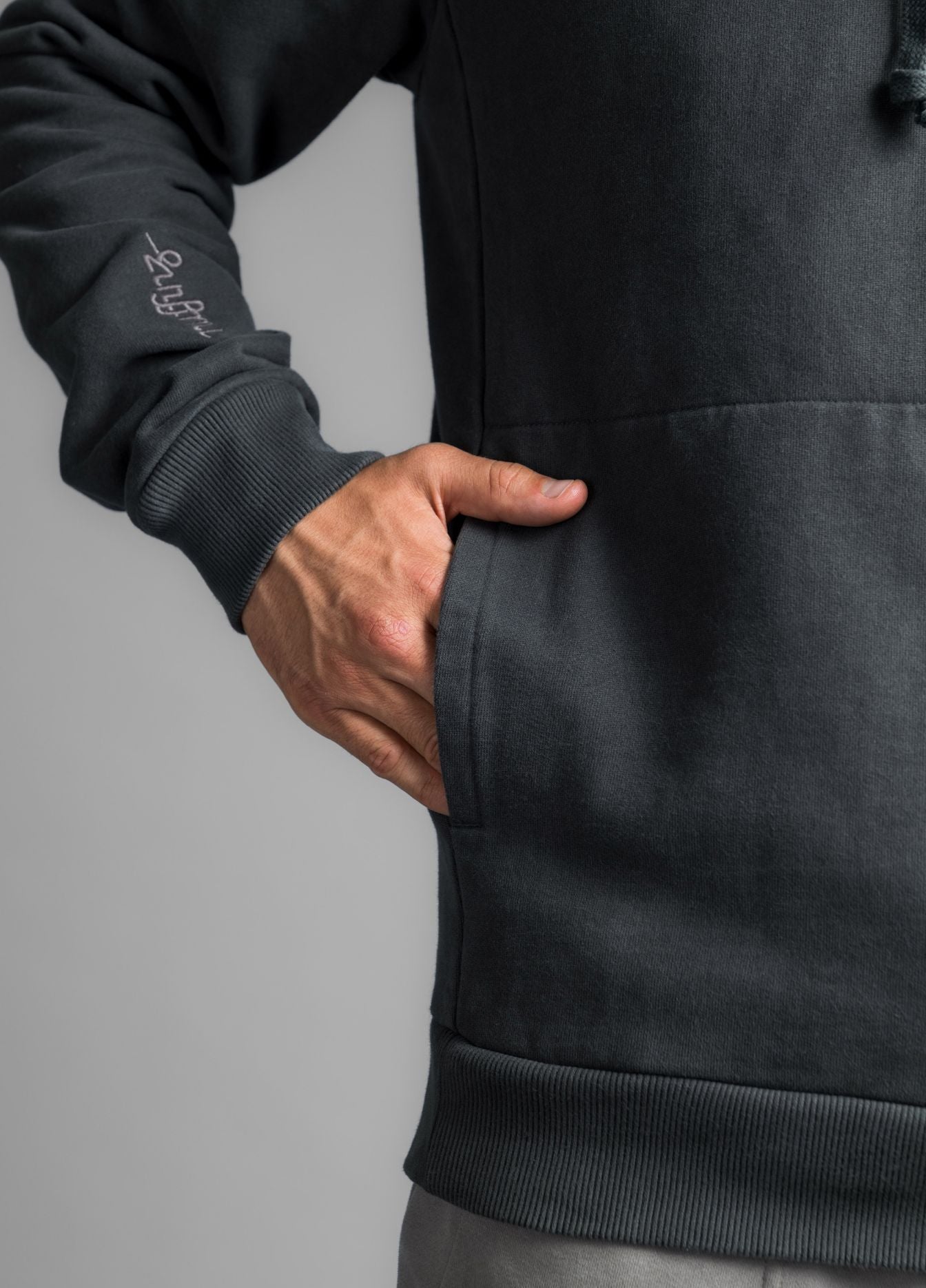 UNEXPLORED SOLID HOODIE