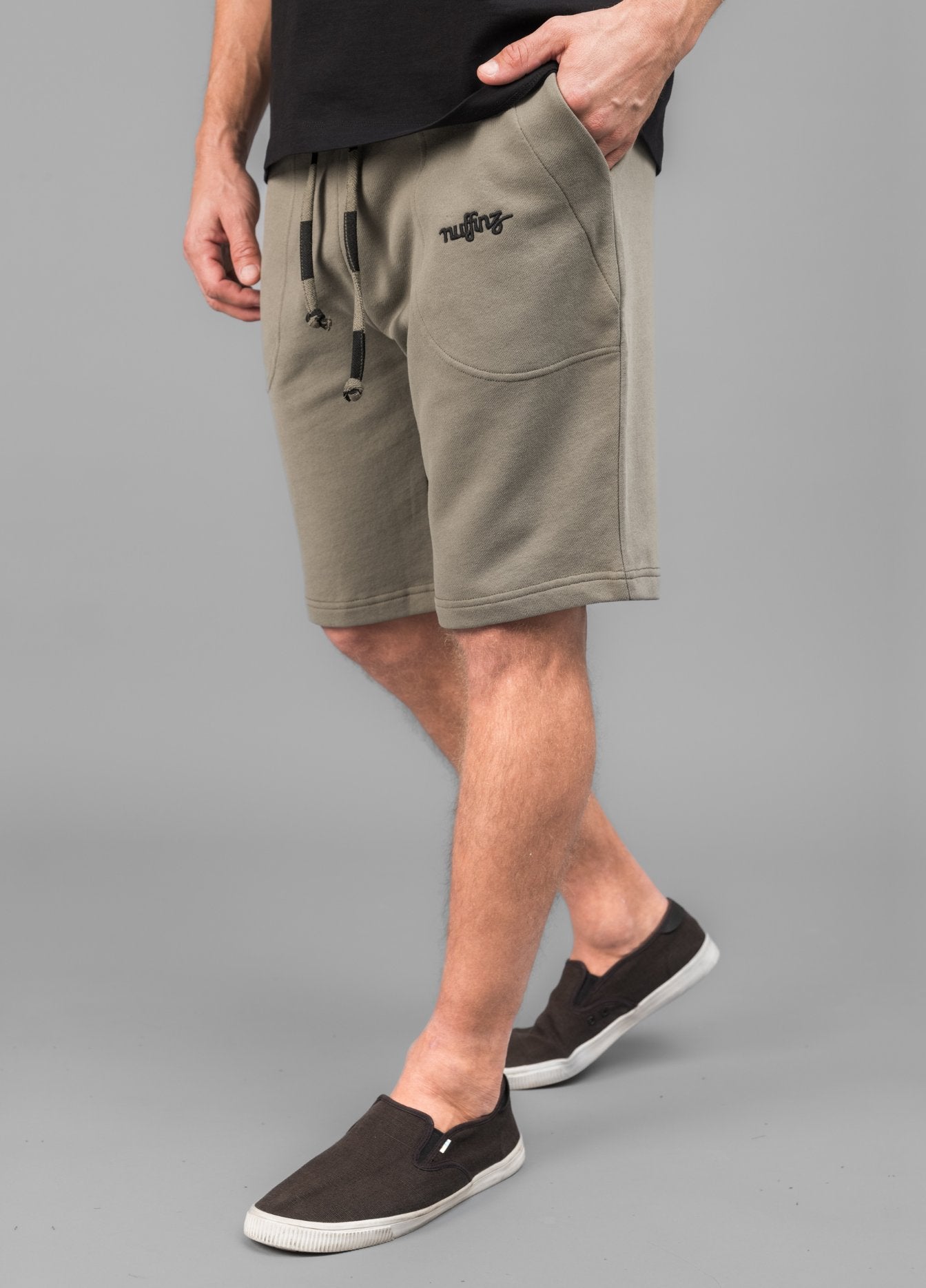 SMOKEY OLIVE SOLID SHORTS