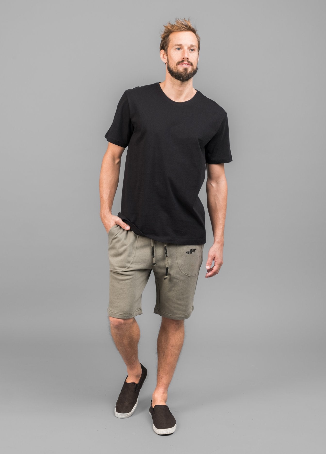 SMOKEY OLIVE SOLID SHORTS